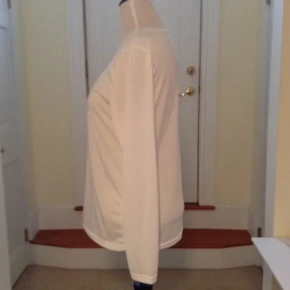 White long sleeve shirt w Heart print sz XL NWOT - Picture 2 of 3